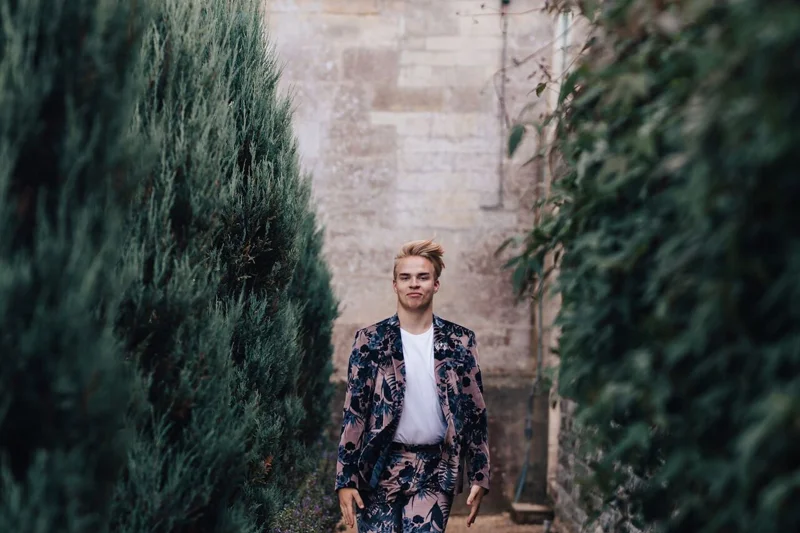 Unique Suit Style