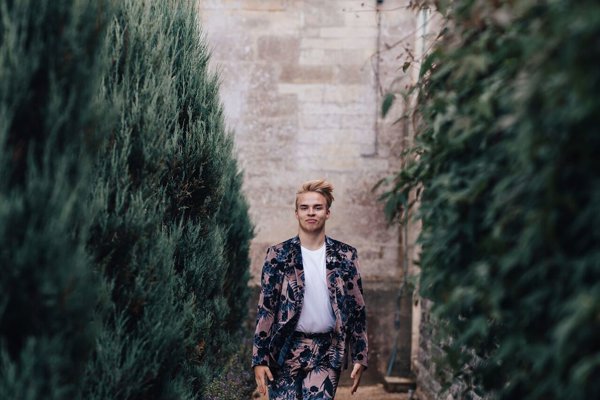 Unique Suit Style
