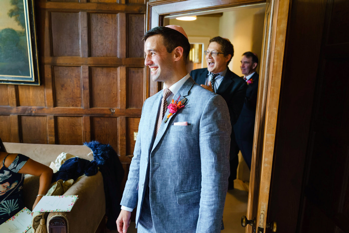 Groom Sees Bride Bedecken