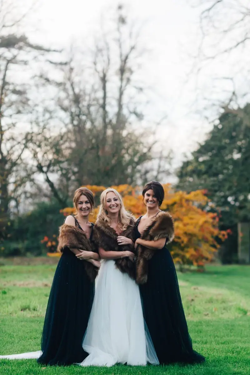 Winterbridesstyle Winterdress Countrywedding
