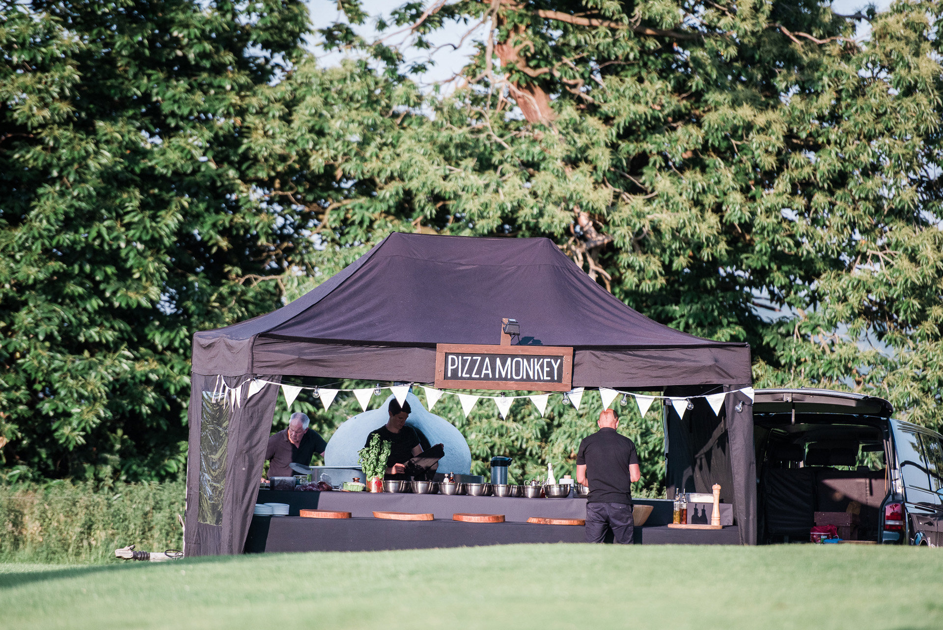 Outdoor Wedding Food Idea