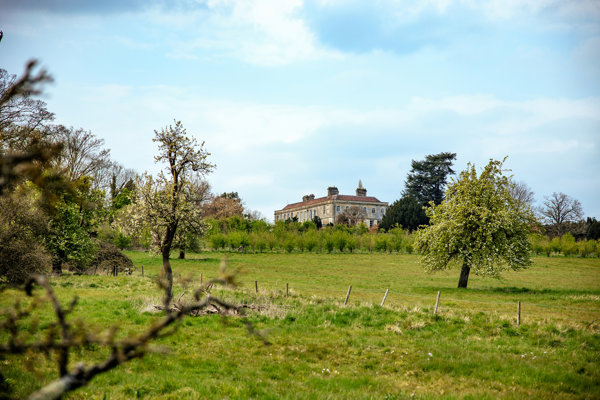 Luxury wellbeing retreat at stately home Elmore Court with rewilding estate and wild swimming in the Cotswolds