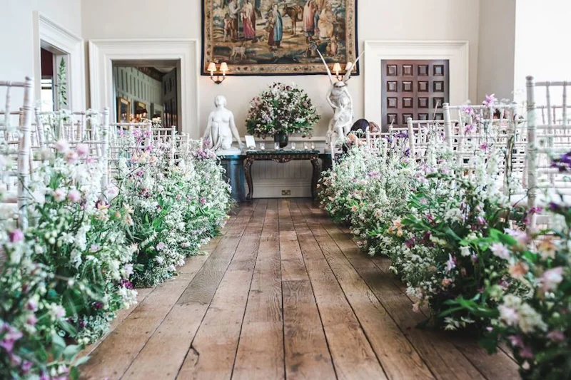 Travel Themed Wedding Flowers