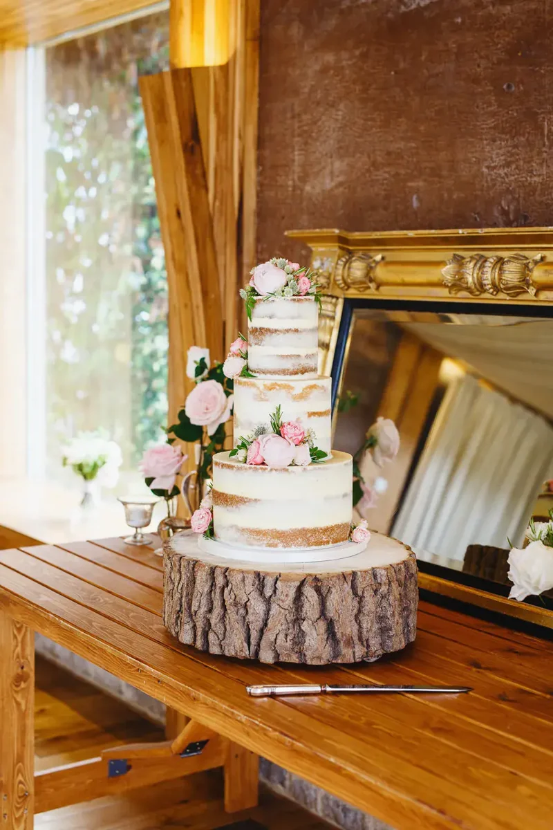 Vanilla Pod Wedding Cake 1