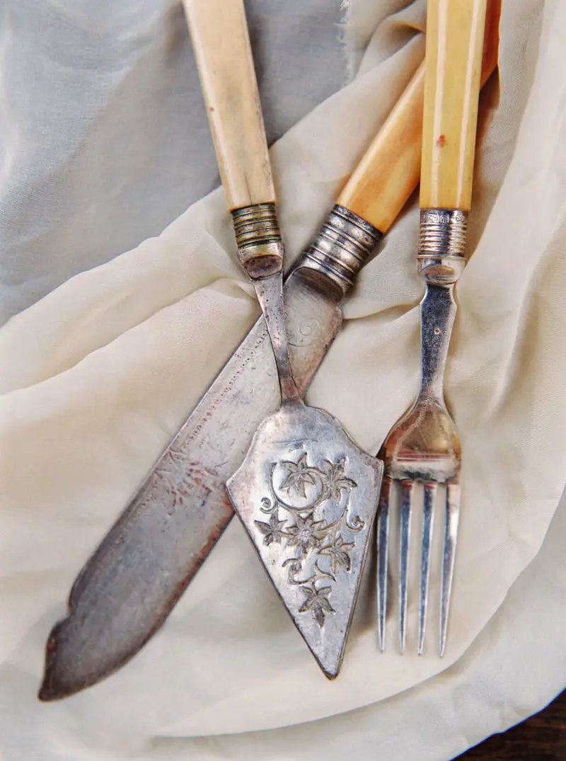 Wedding Traditions Knives