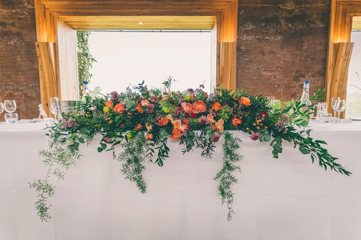 Top Table Flowers Ideas For Wedding