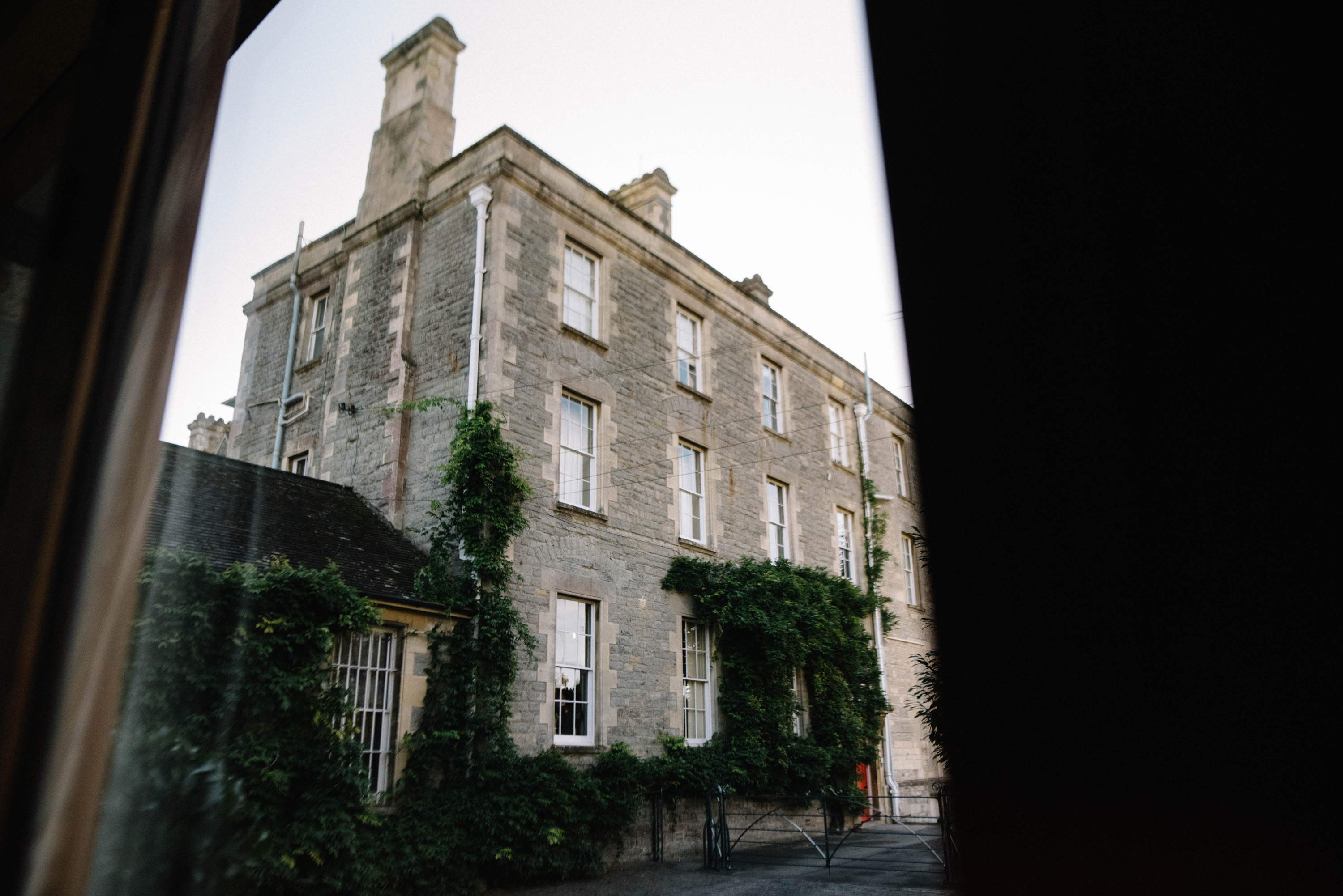 Elmore Court helps couples postpone their weddings with tips and advice from suppliers and team