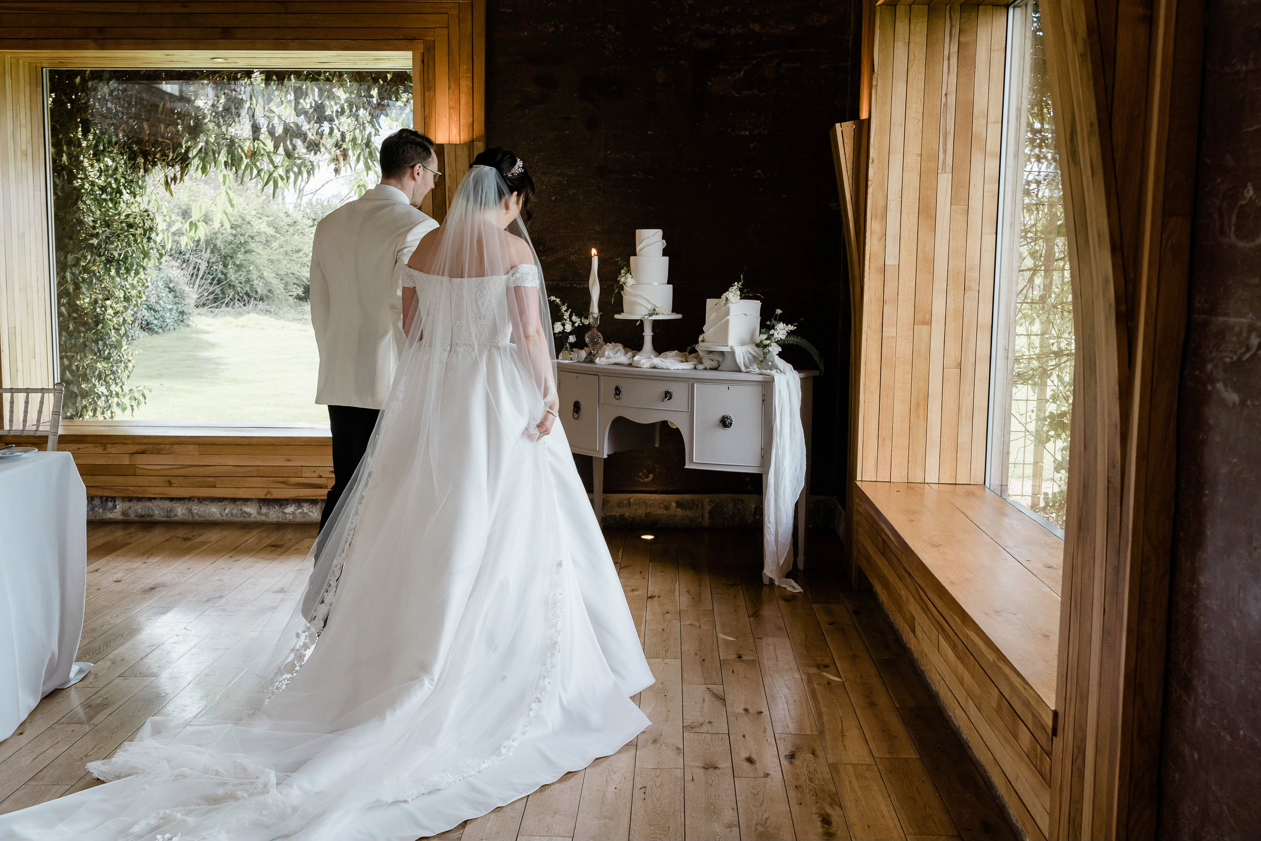 230406Rhianandpaulweddingelmorecourtcopyrightleanacatherinephotography 4720