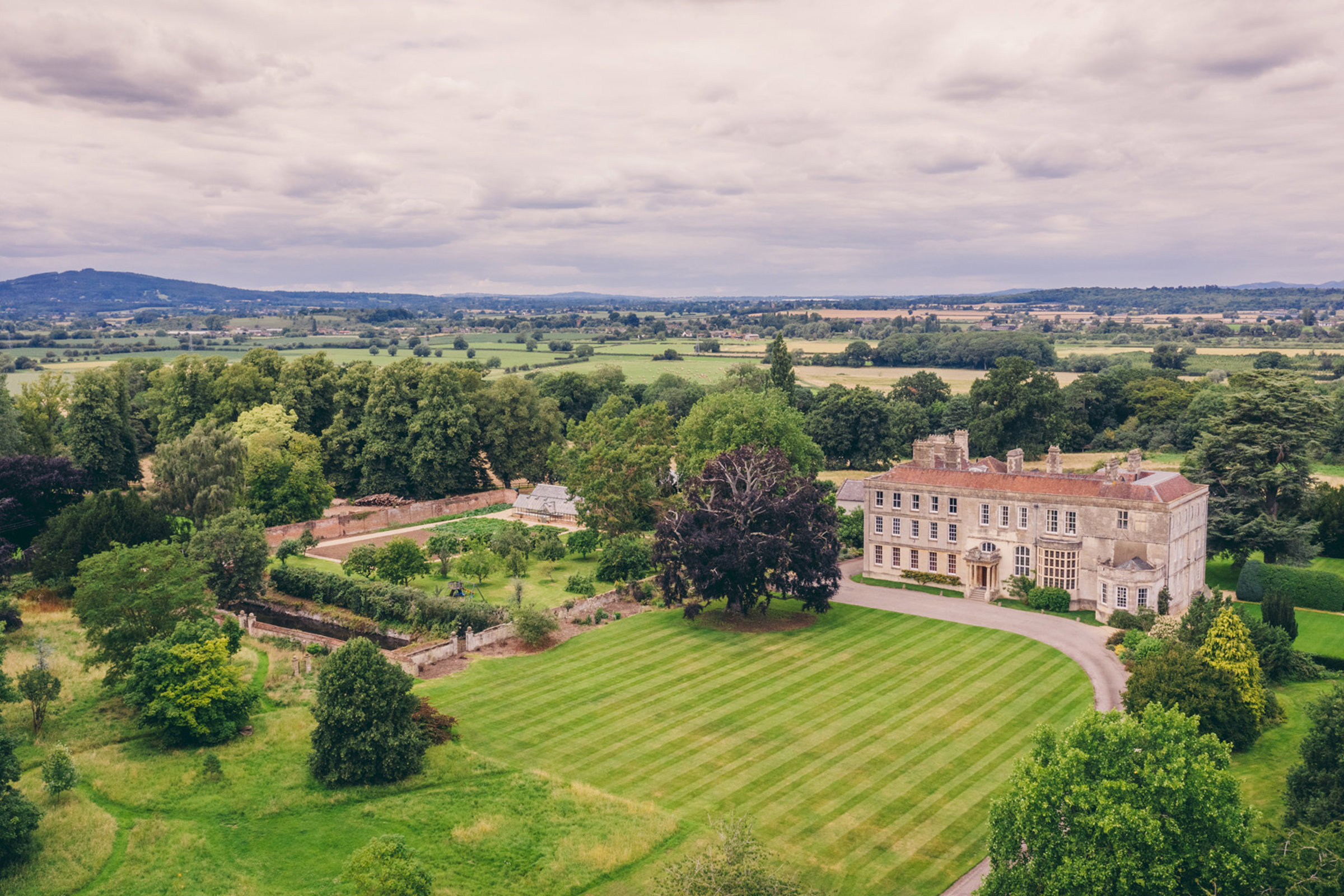 Stately home Elmore Court have years of experience planning weddings, even through pandemic, here's their ultimate guide