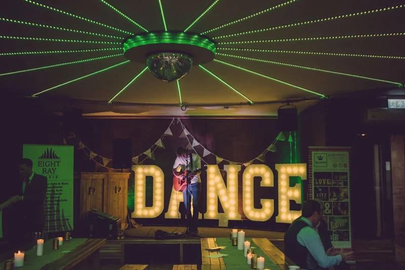 Wedding Musician Dancefloor
