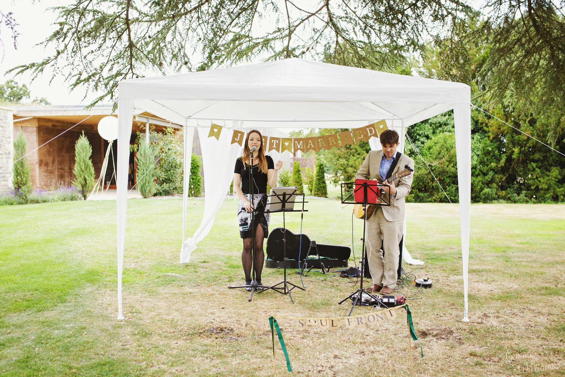 Outdoor Wedding Band