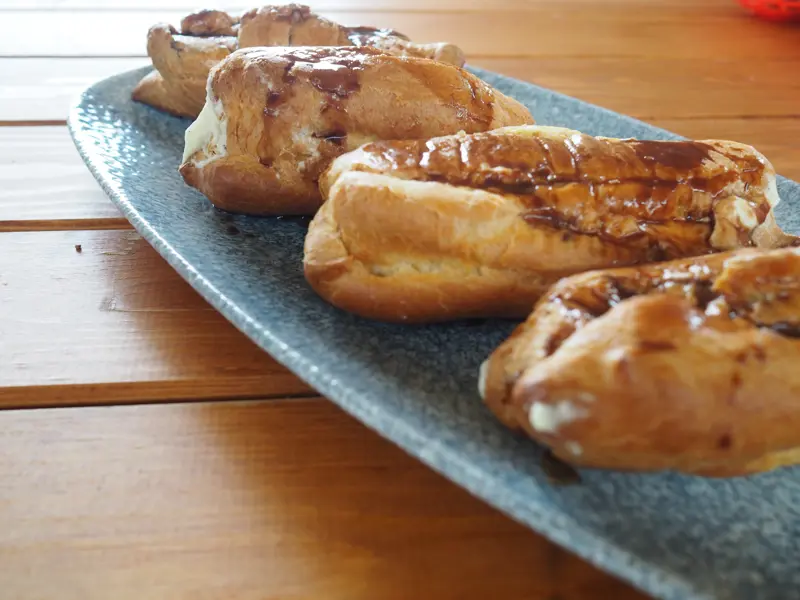 Elmore Court Eclairs
