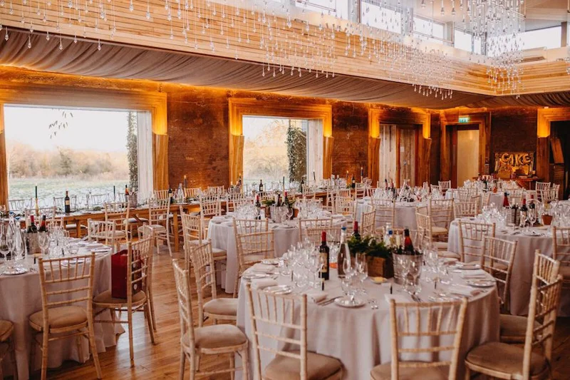 Winter Wedding Style Trends