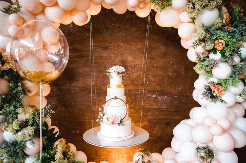24Balloon Garland Cake Display Wedding