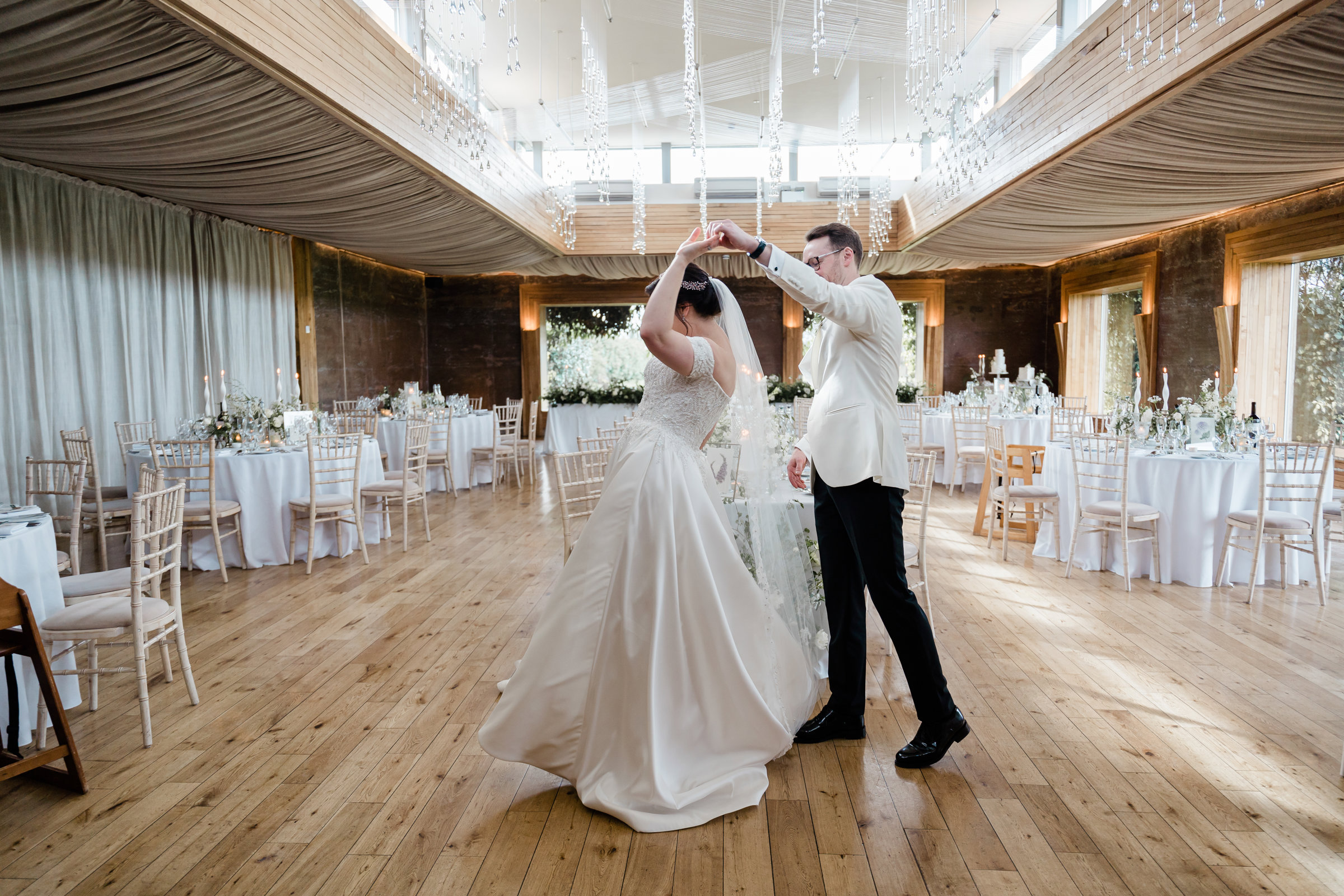 230406Rhianandpaulweddingelmorecourtcopyrightleanacatherinephotography 4814