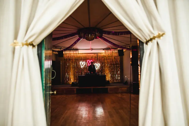 27Wedding Secret Party