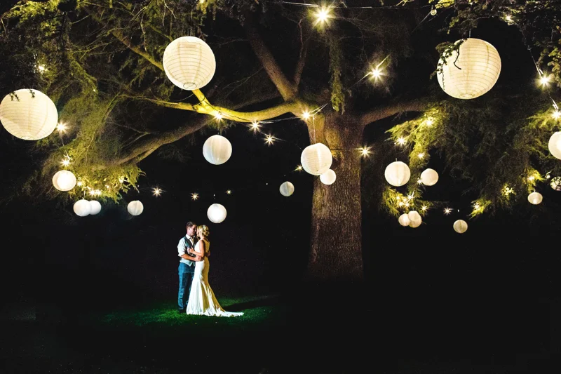 Winter Wedding Lanterns Style