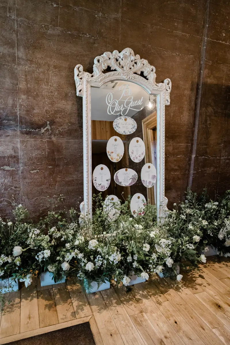 230406Rhianandpaulweddingelmorecourtcopyrightleanacatherinephotography 00554