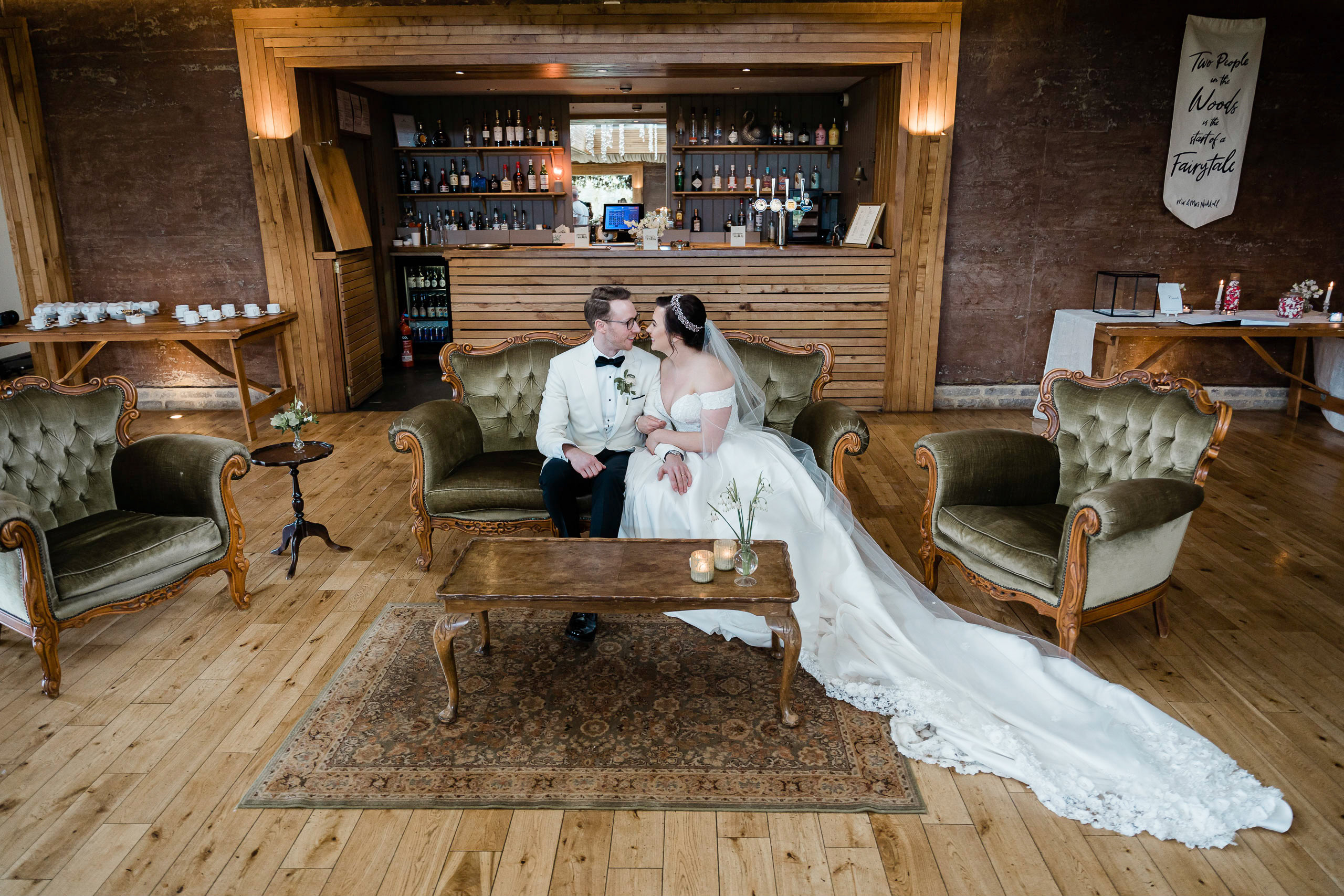 230406Rhianandpaulweddingelmorecourtcopyrightleanacatherinephotography 4774