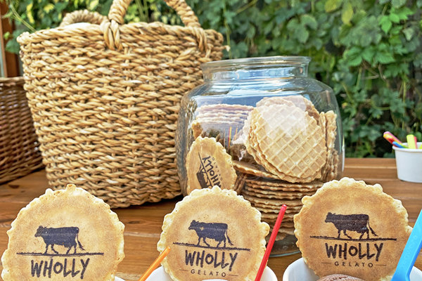 Artisan ice cream made in Elmore for weddings with customised wafers