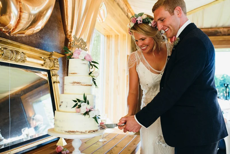 Wedding Cake Cutting
